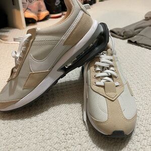 Nike Women's Air Max